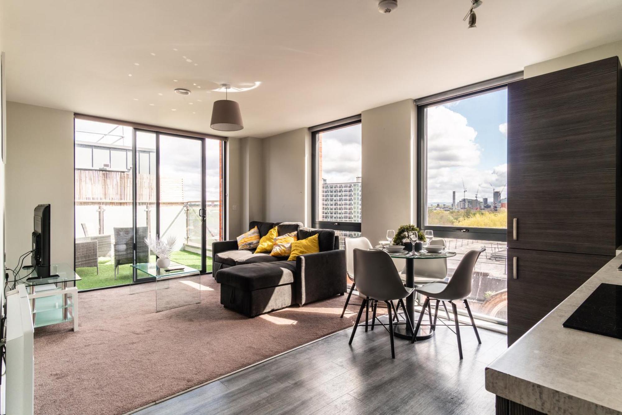 Prime Location 1 Bed Penthouse Apartment Manchester Exterior photo
